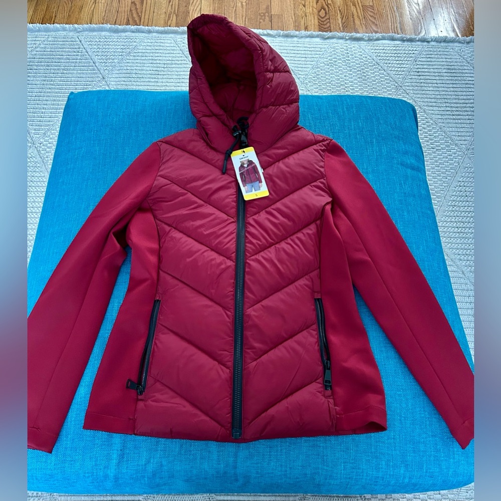 NWT! DKNY Red Hooded Puffer Jacket Size Small